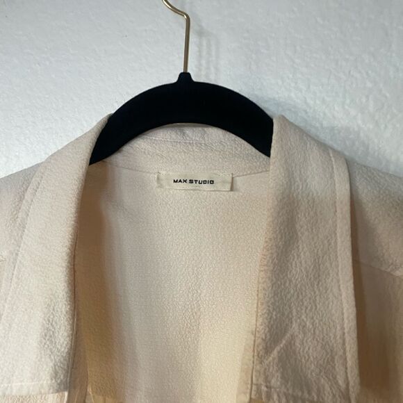 Cream button down shirt - Picture 6 of 7